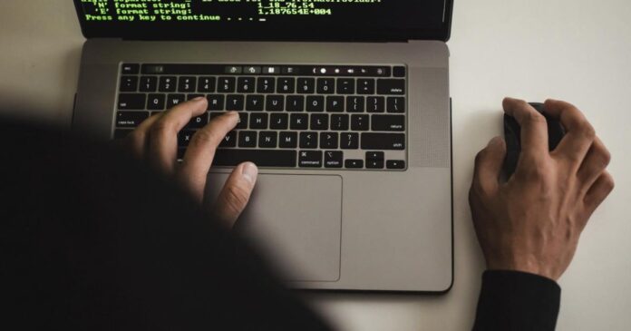 Mac users are being targeted by a vicious new phishing scam.

(Note: I've rephrased the single title as per your request)