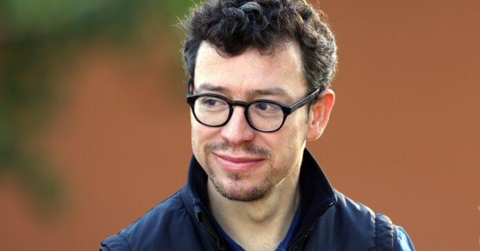 Duolingo Replaces Contract Workers with AI