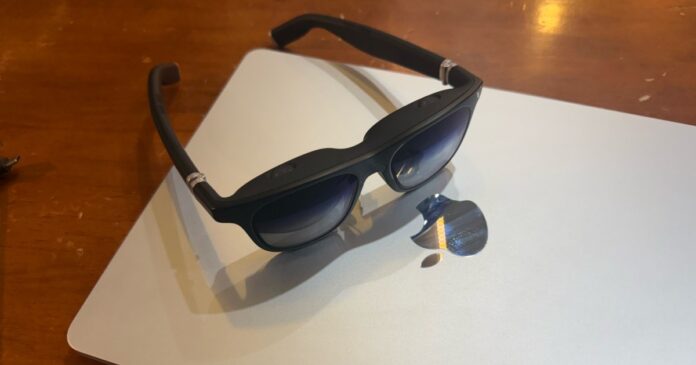 I tried $550 smart glasses with my Mac, they felt better than Vision Pro
