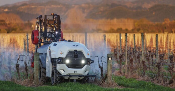 Crop-Spraying Robot Reduces Emissions