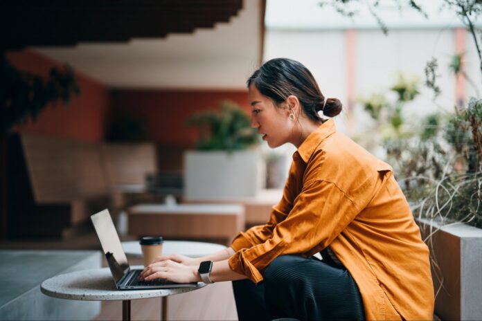 How Solopreneurs Can Grow Like Startups