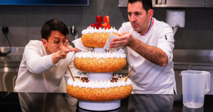 Robotic Cake With Edible Batteries